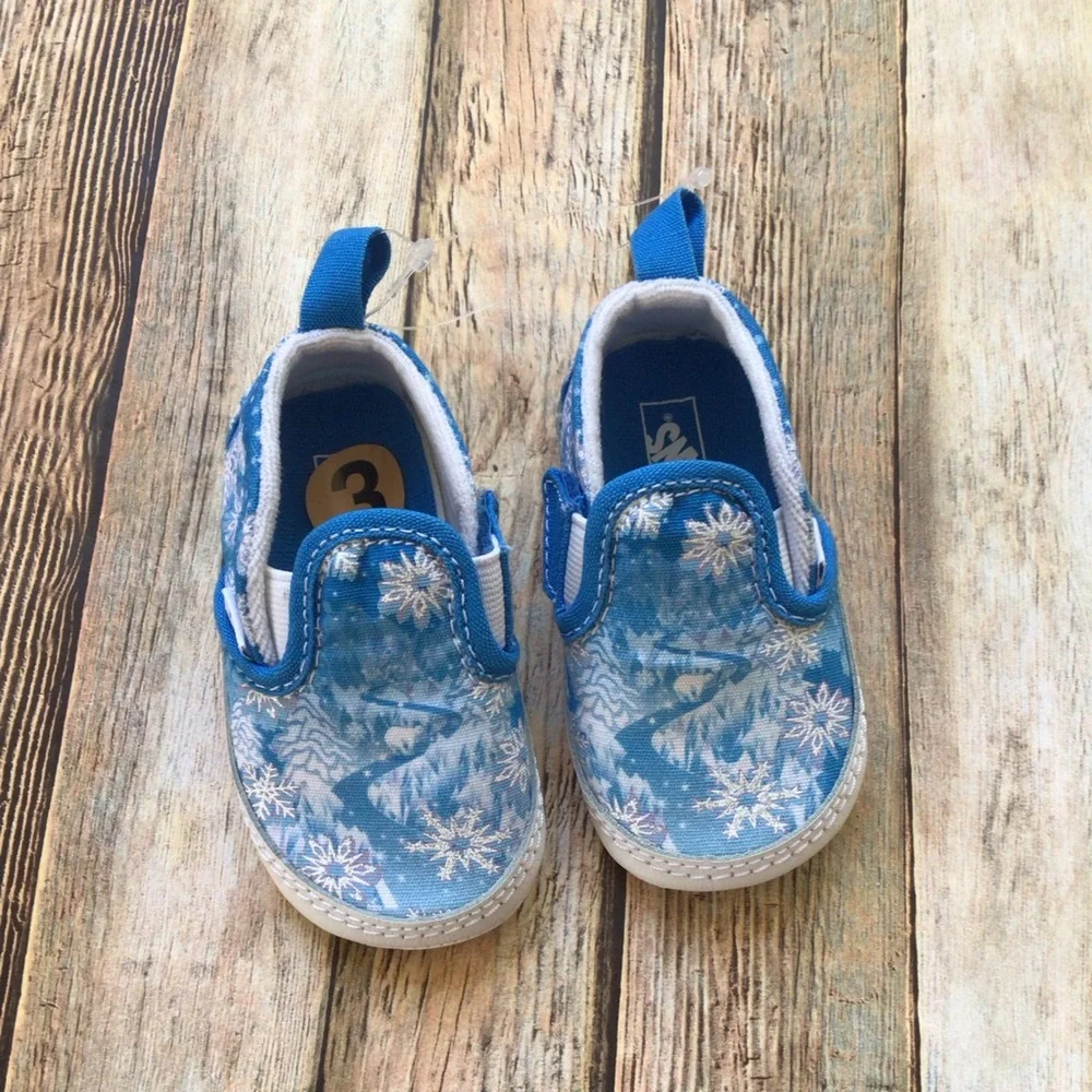 NWT Vans Winter Wonderland Snowflake Crib Shoes